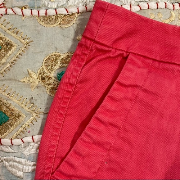 Boden 9” Rachel Chino Shorts - Picture 7 of 7